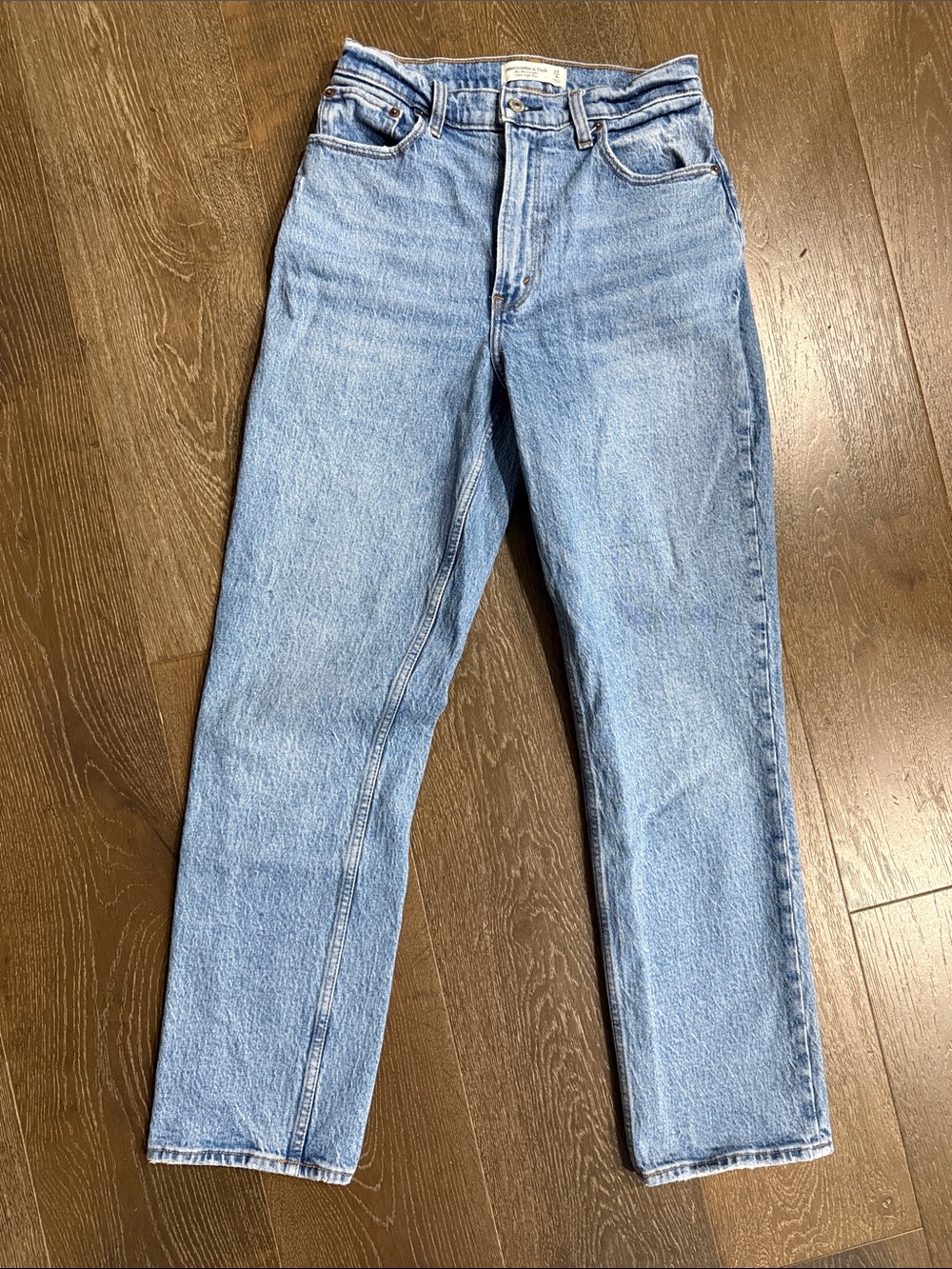 Abercrombie & Fitch The 90’s Straight Ultra High Rise Jeans